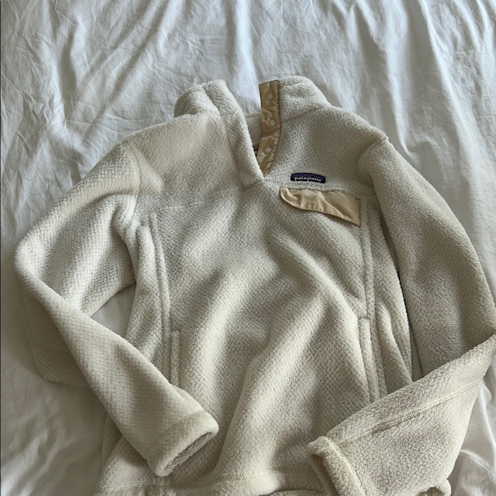 Patagonia Off-White Fleece Pullover